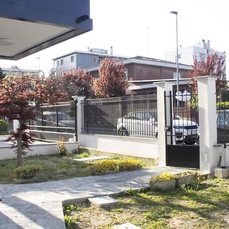 Luna Bianca Bed and Breakfast Rozzano Εξωτερικό φωτογραφία