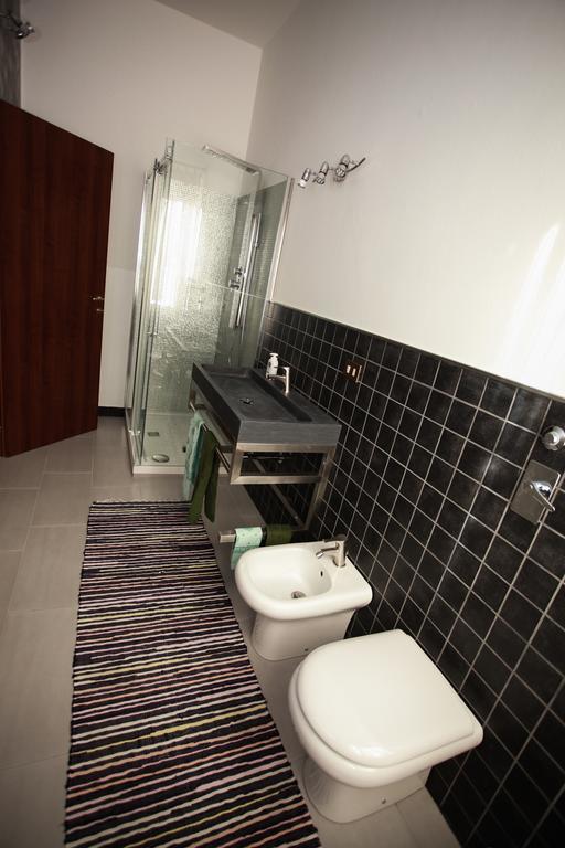 Luna Bianca Bed and Breakfast Rozzano Δωμάτιο φωτογραφία